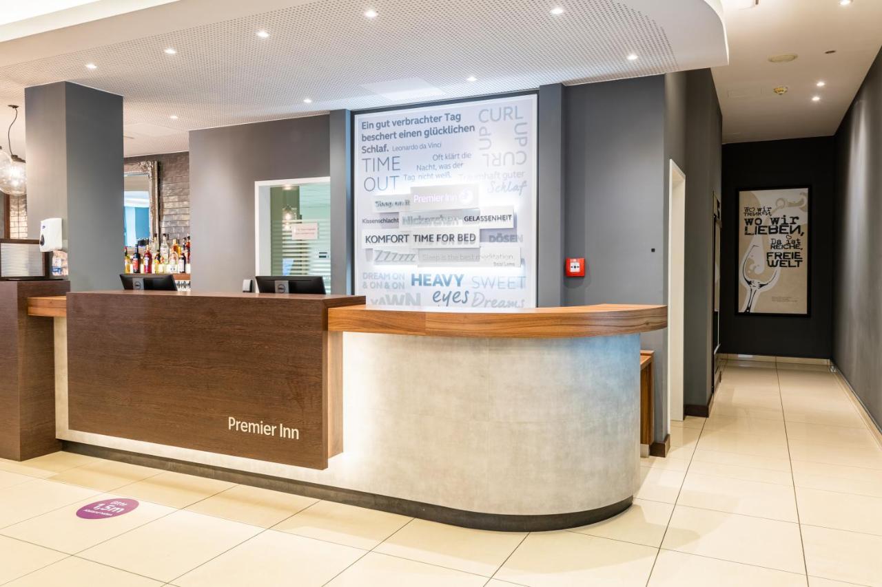 Premier Inn Frankfurt City Centre Fráncfort del Meno Exterior foto